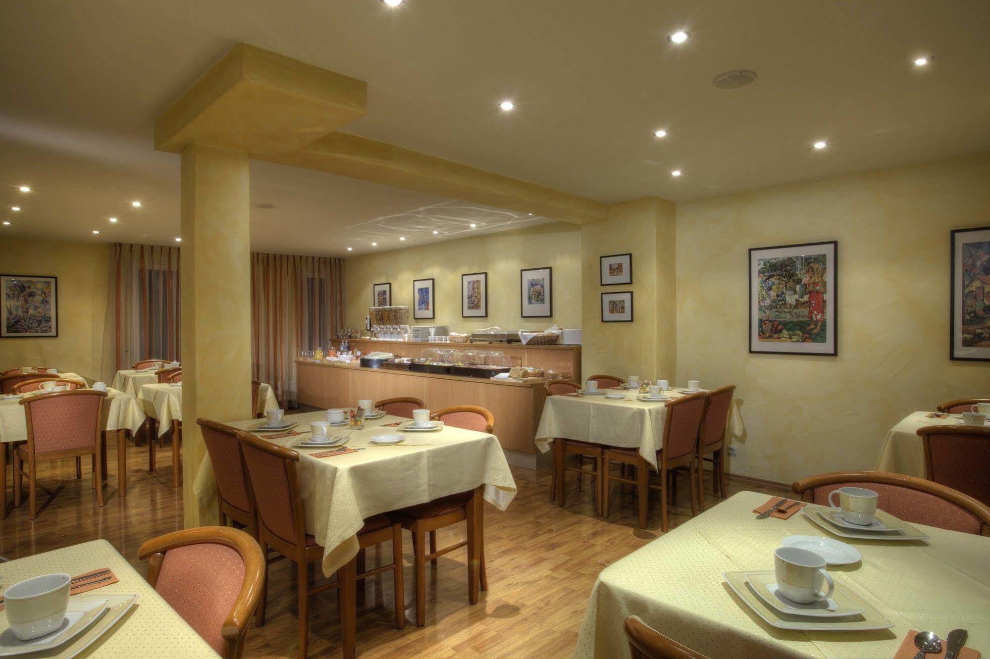 Hotel Zur Muehle Urbach  Esterno foto